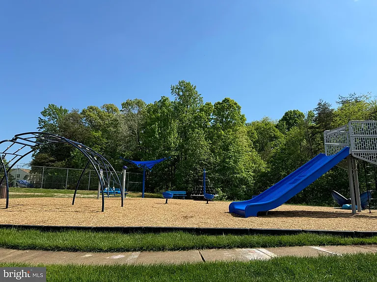 6453 Linleigh Way — Photo 35