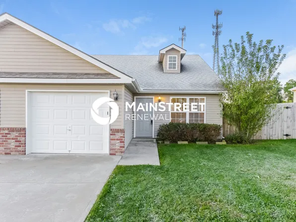 1524 Eagle Dr, Pleasant Hill, MO 64080