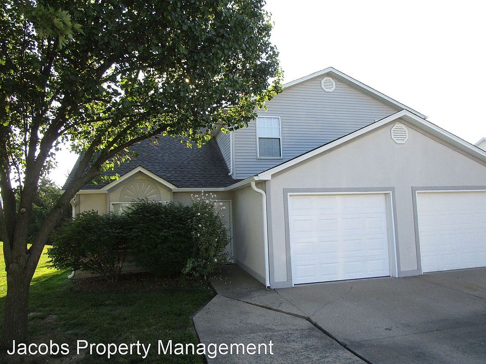 1st image of 3512 La Mesa Dr