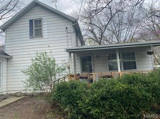 285 W 2nd St, Oakdale, IL 62268