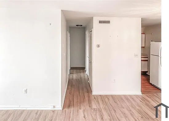 130 Slade Ave #322 — Photo 8