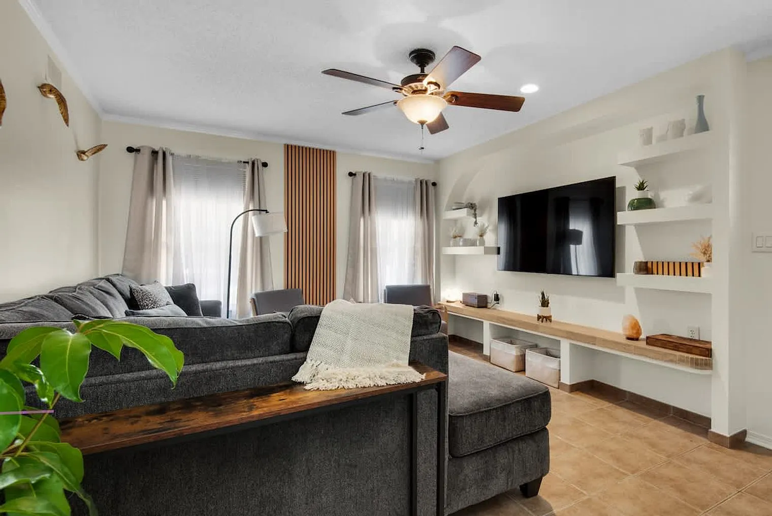3 bed, 2.0 bath, $4,338 — Photo 3