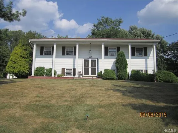 22 Circle Dr, Middletown, NY 10941