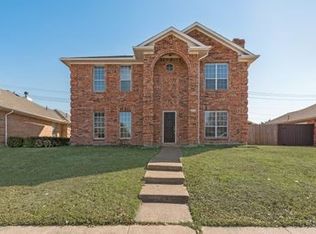 9406 Chimneywood Dr, Rowlett, TX 75089
