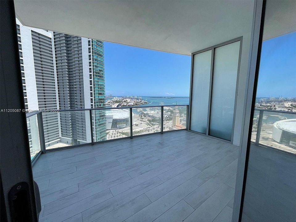1st image of 851 NE 1st Ave #2807