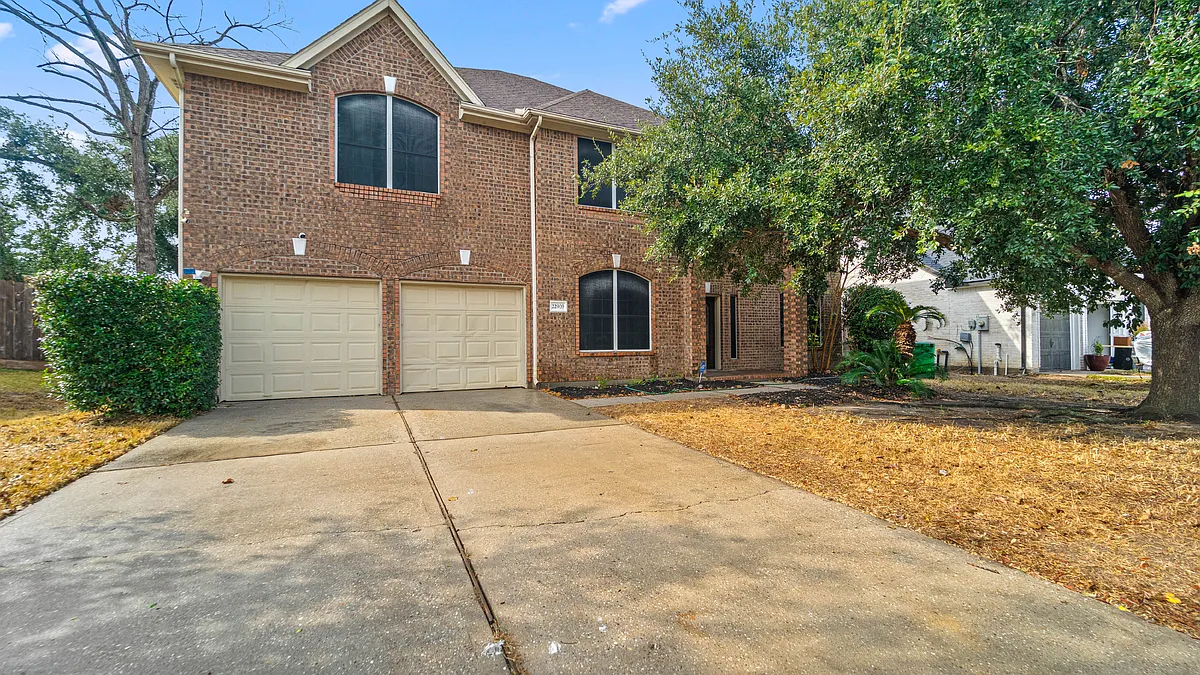 Building Photo - 22903 Thistlebury Ln