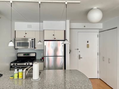555 W 23rd St APT S11n, New York, NY, 10011