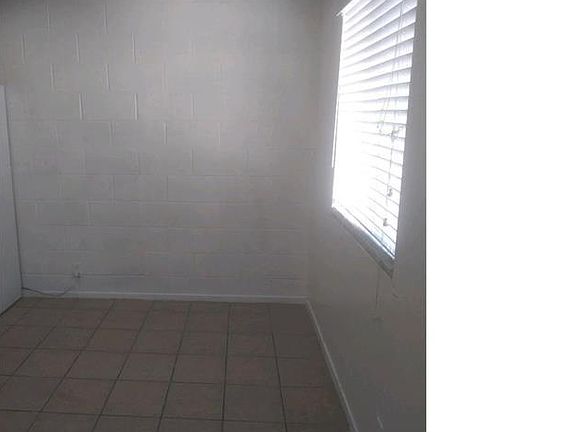 2nd image of 2217 Sunrise Ave #13