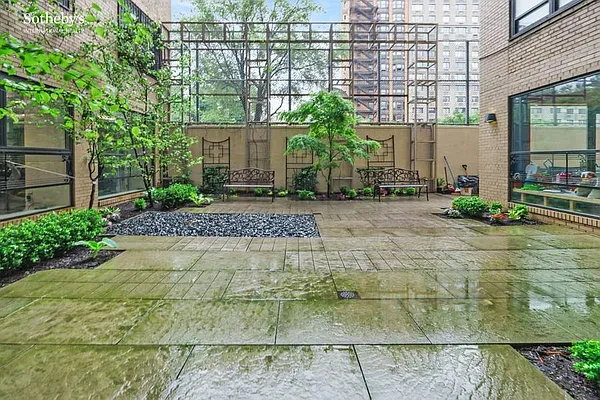 Rented by Sotheby's International Realty | media 17