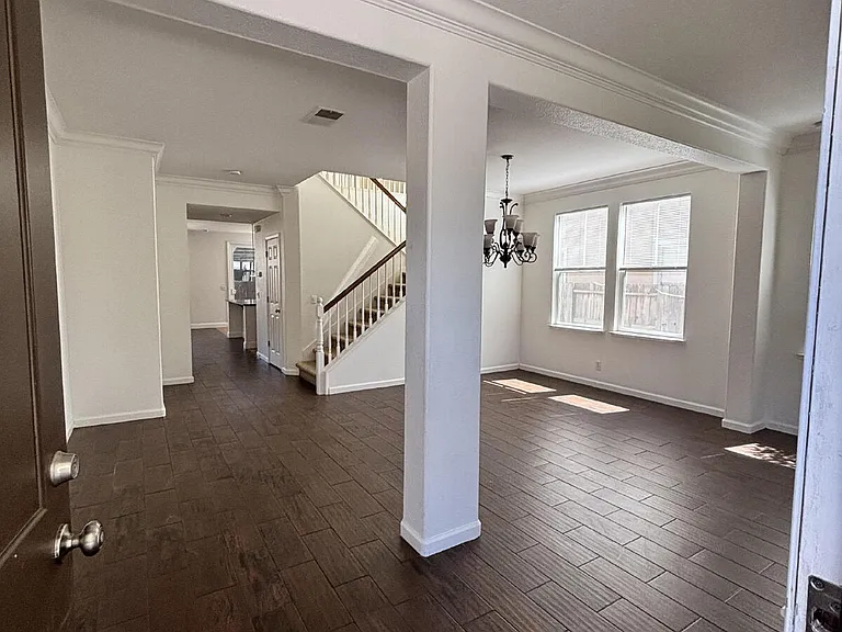 1247 Jewel Flower Dr — Photo 3