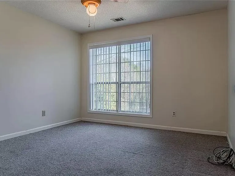 5605 Stewart Woods Dr — Photo 18