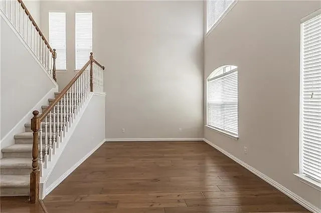 4600 Southpointe Dr — Photo 4