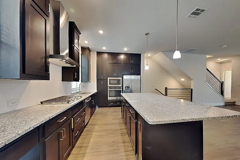 3 bed, 3.5 bath, 1920 sqft, $3,200 — Photo 4
