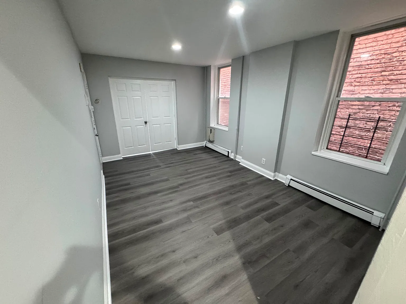 3 bed, $1,950 — Photo 2