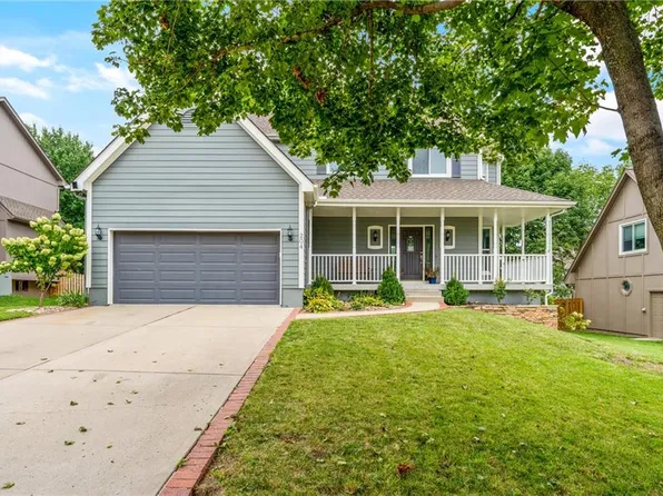 204 SE Citadel Dr, Lees Summit, MO 64063