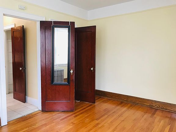 2nd image of 173 Van Cortlandt Ave #4