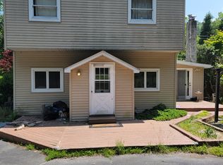 961 Route 590 #1, Lackawaxen, PA 18435