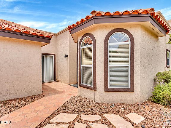 4th image of 221 N Alto Mesa Dr #B
