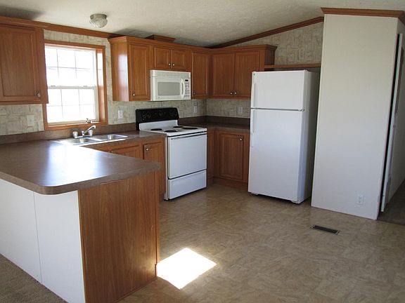 5th image of 426 Sunny Dale Dr