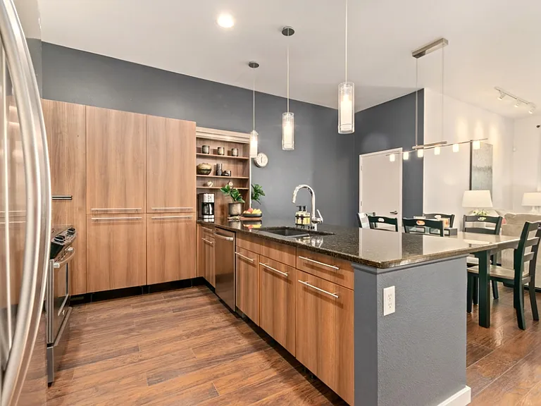803 Blondel St #101 — Photo 3