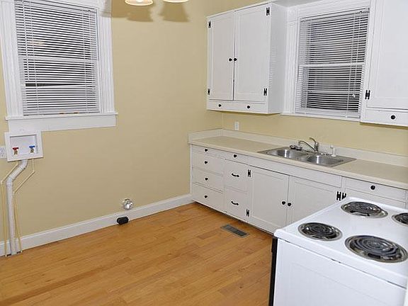 Kitchen, Washer/Dryer not shown but included
