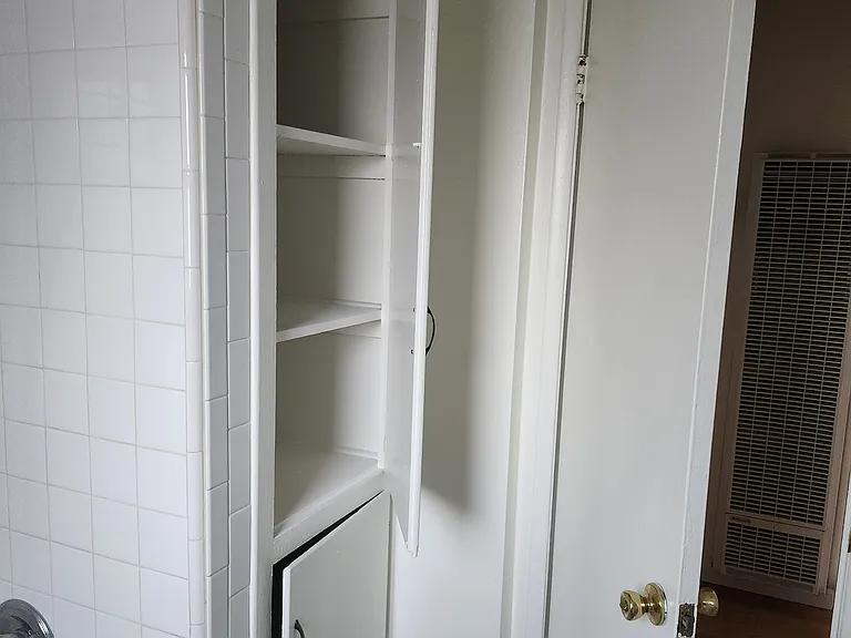 Storage in bathroom