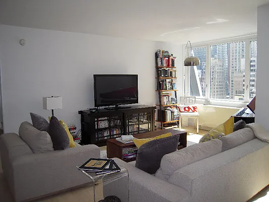 Sold by Sotheby's International Realty | media 7