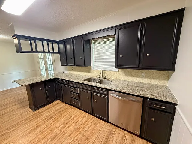 1212 Mockingbird St — Photo 4