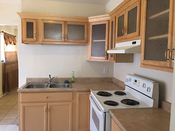 5th image of 517 Freeman Ave