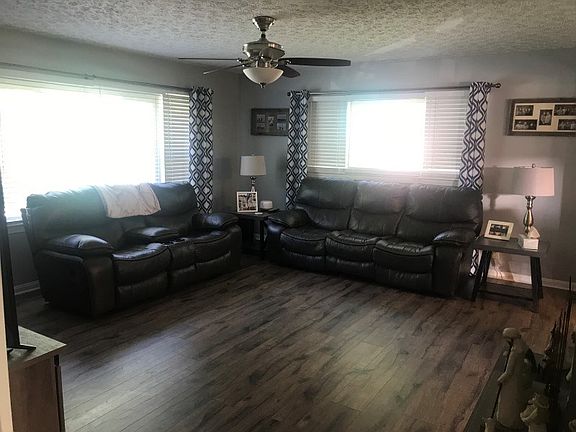 2nd image of 312 King Dr