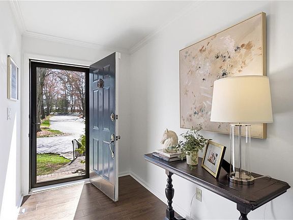 4th image of 275 Chase Rd