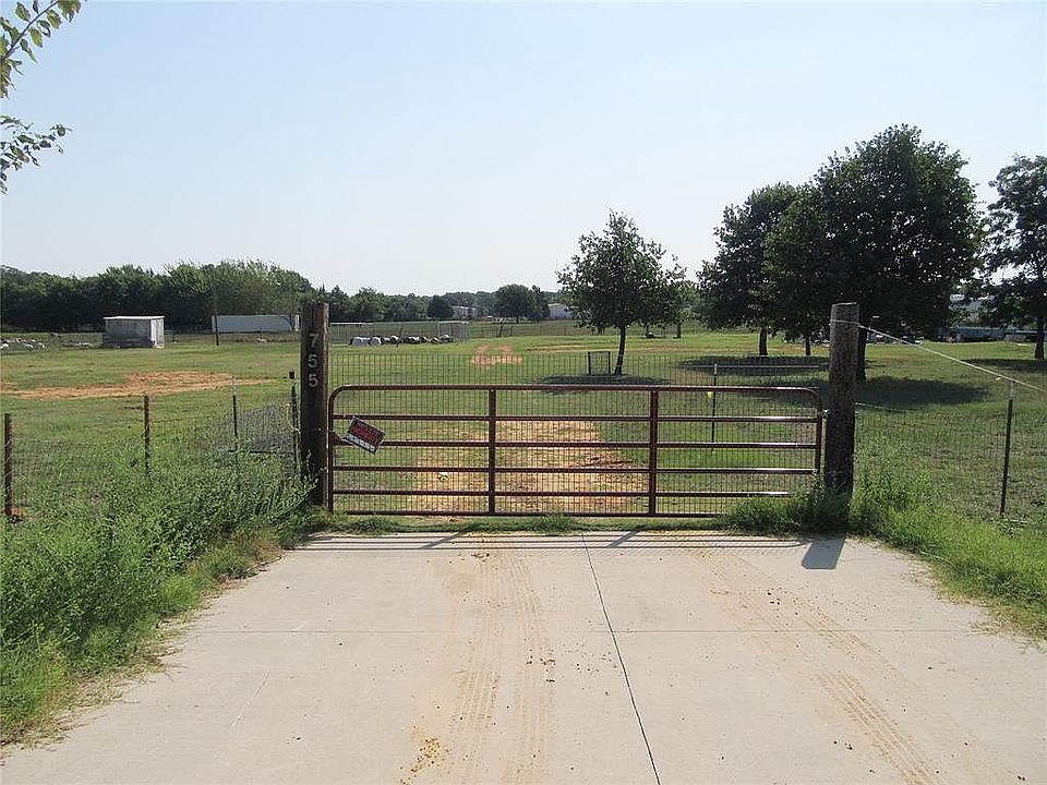 1st image of 755 Randol Mill Ave