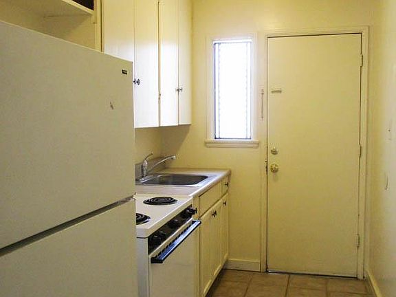 4th image of 406 Sportfisher Dr