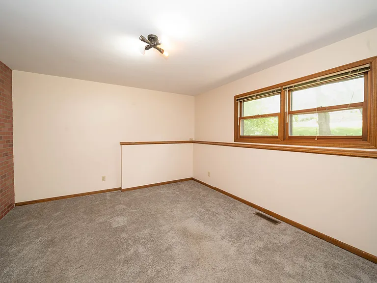 3516 Kings Lair Dr — Photo 19