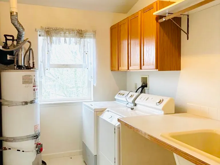 15310 Main St E #1 — Photo 6