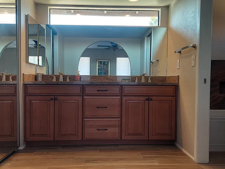 459 E Marigold Ln — Photo 18
