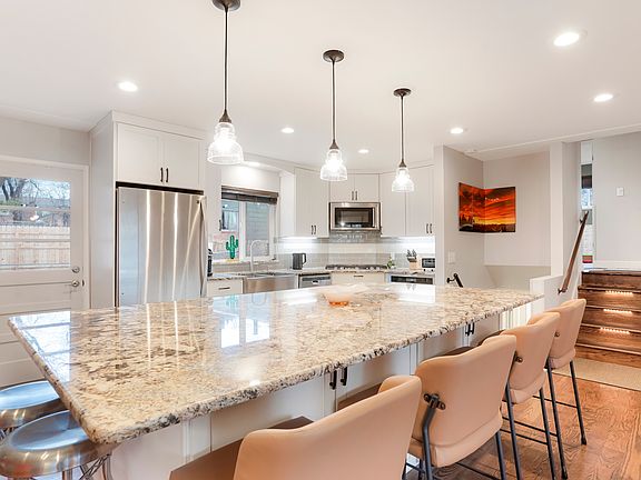 4th image of 6464 Holland Cir
