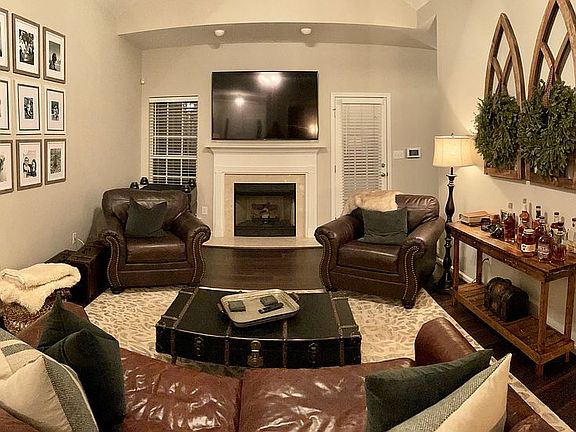 3rd image of 411 Lime Creek Bnd