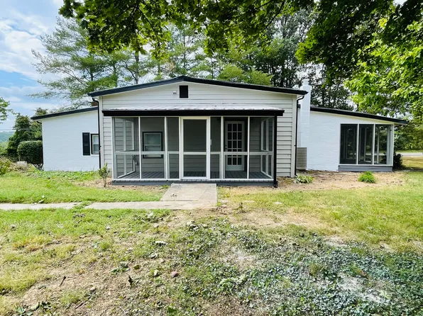 126 Mount Pleasant Church Rd, Fincastle, VA 24090