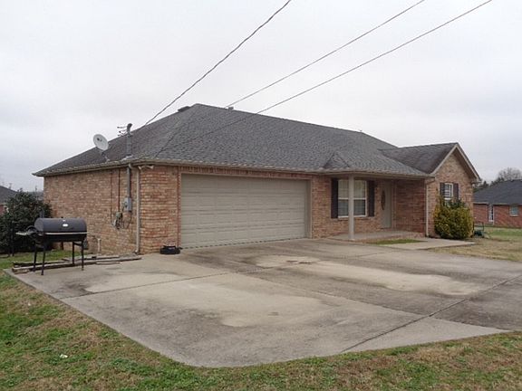 3rd image of 102 Pratt Ct