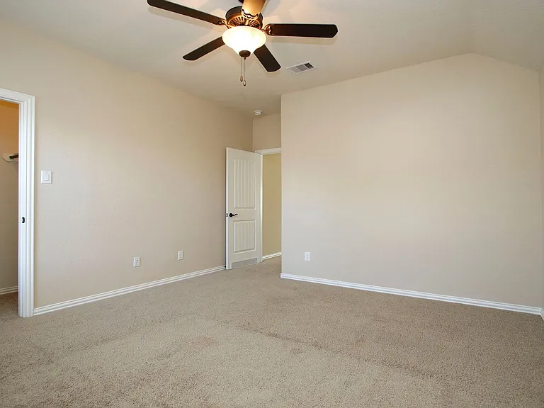 13827 Slate Mountain Ln — Photo 35