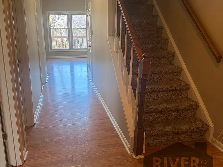 212 Woodcastle Dr — Photo 7
