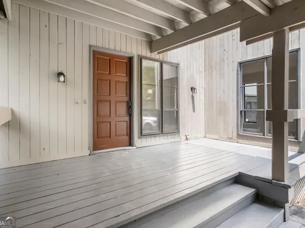 683 Highland Ct, Marietta, GA 30068