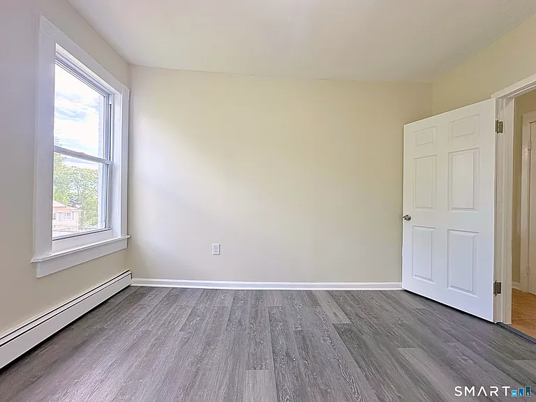 28 Sexton St #3N — Photo 6