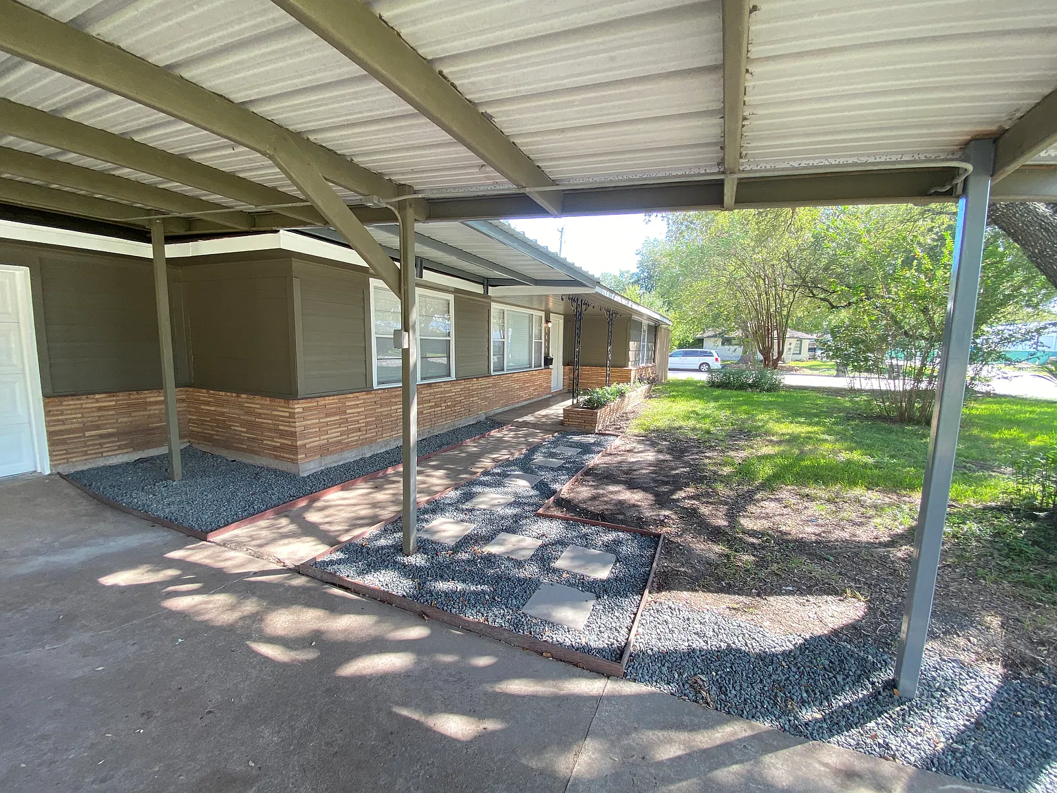2 bed, 1550 sqft, $1,850 — Photo 4
