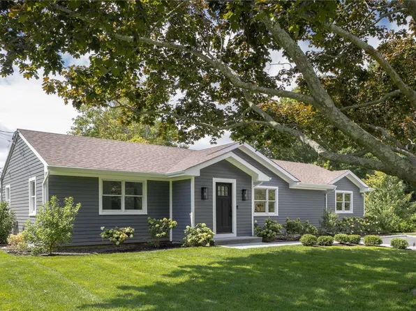 1480 Harbor Ln, Cutchogue, NY 11935