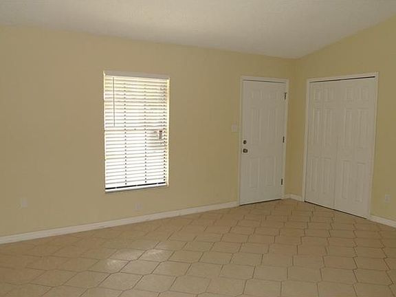 4th image of 8083 Elsee Dr