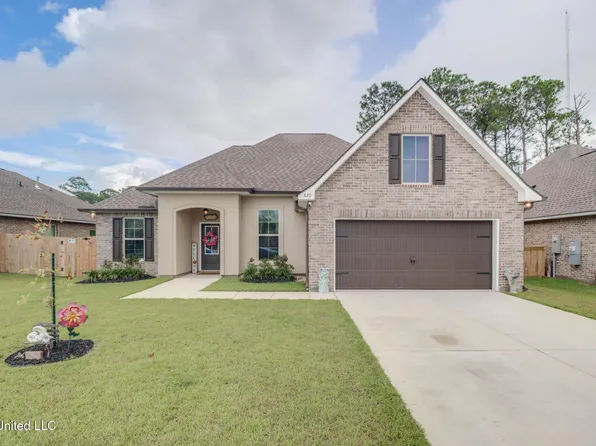 820 Leeward Dr, Biloxi, MS 39532