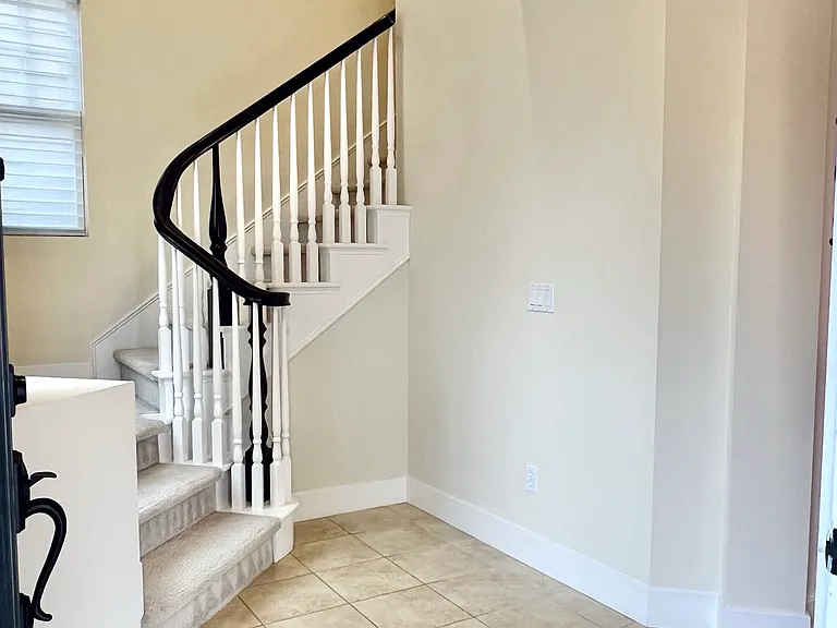 1138 Miramonte Ave — Photo 5