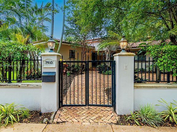 2nd image of 7910 Mindello St